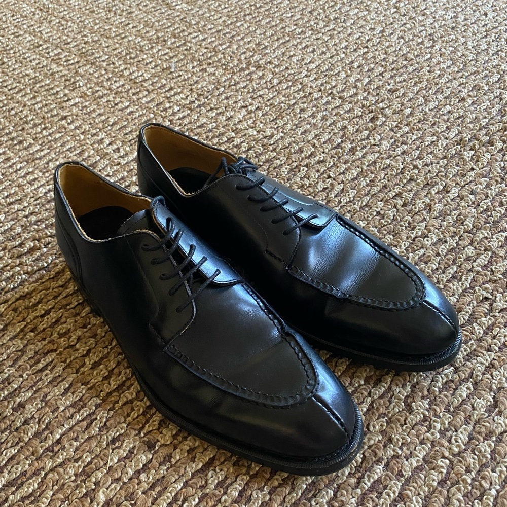 Classic Black Leather Men’s Oxfords